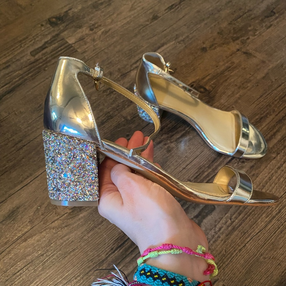 Marc Fisher block heel sandals!